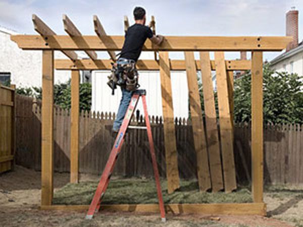 Construcción de una pérgola de madera - paso a paso