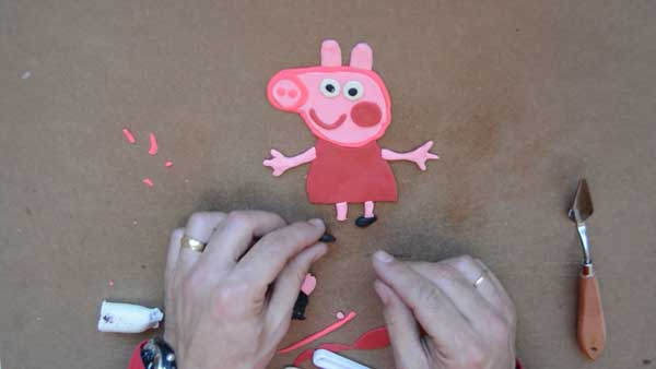 Hacer Peppa Pig con plastilina